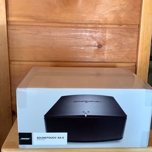 Brand new in box Bose Soundtouch SA-5 Amplifier. Black